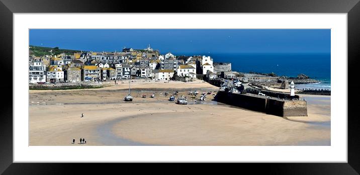 St Ives Harbour Framed Mounted Print by Brian Spooner