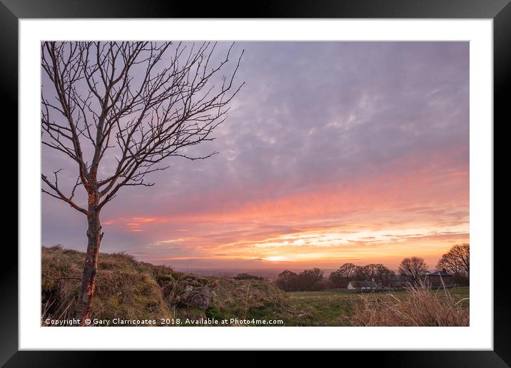 A sunset at Cleadon hill  Framed Mounted Print by Gary Clarricoates