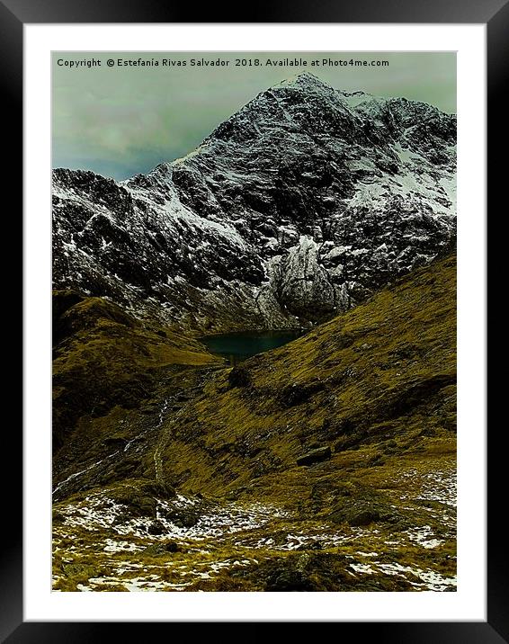 Snowdon summit Framed Mounted Print by Estefanía Rivas Salvador