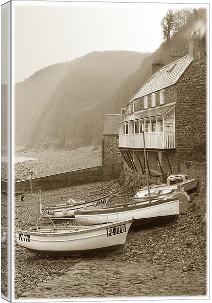 Clovelly harbour Canvas Print by Graham Piper