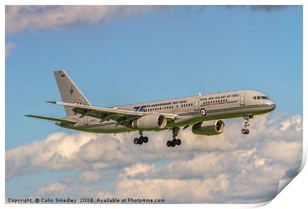 Boeing 757-2K2 NZ7572 on finals Print by Colin Smedley