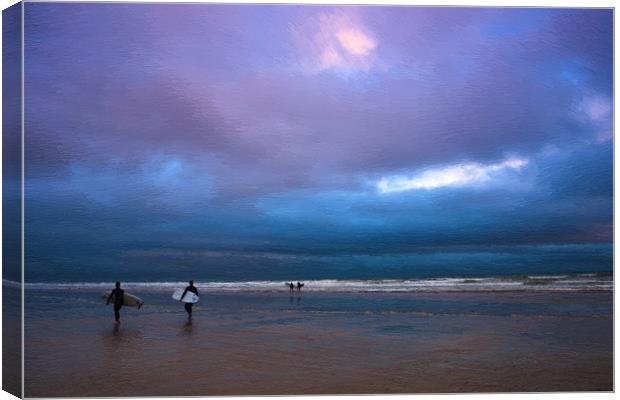 Surfers on Inch beach Strand Canvas Print by Andrew Michael