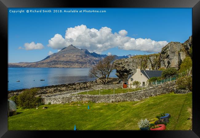 Harbour Cottage, Elgol, Isle of Skye. Framed Print by Richard Smith