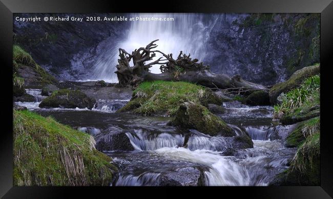 The stunning Pistyll Rhaeadr Waterfall, Snowdonia Framed Print by Richard Gray