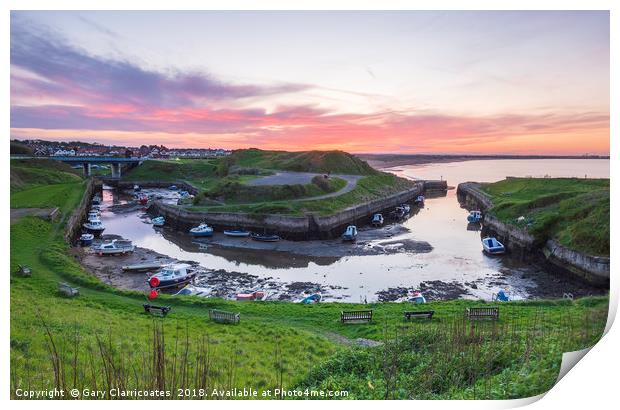 Low Tide at Seaton Sluice Print by Gary Clarricoates