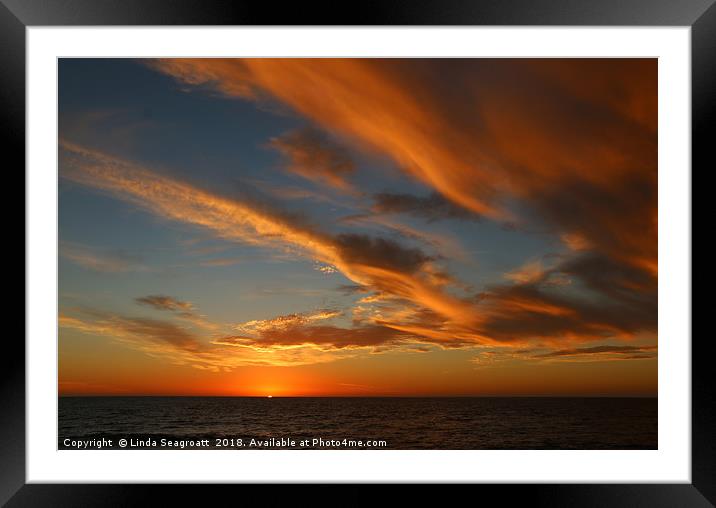 Sunset at El Golfo in Lanzarote Framed Mounted Print by Linda Seagroatt