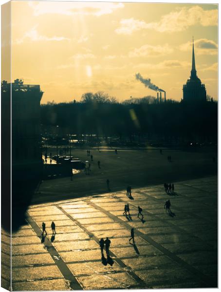Sunset at the Palace Square, St. Petersburg Canvas Print by Larisa Siverina