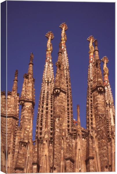 Sacred Family, Gaudí Canvas Print by Alfredo Bustos