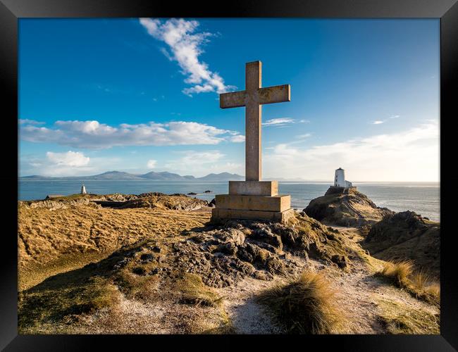 The Cross at Llanddwyn Island, Anglesey. Framed Print by Colin Allen