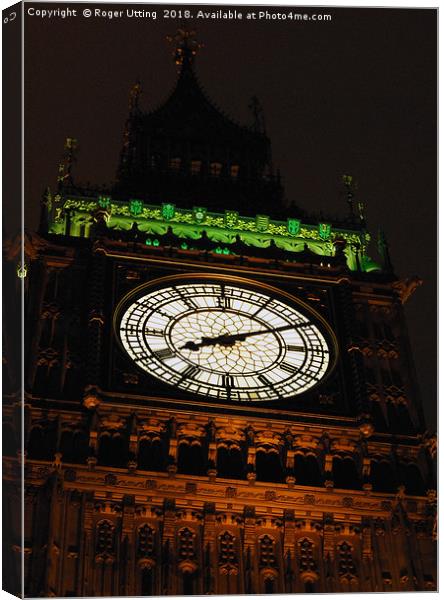 Big Ben at night Canvas Print by Roger Utting