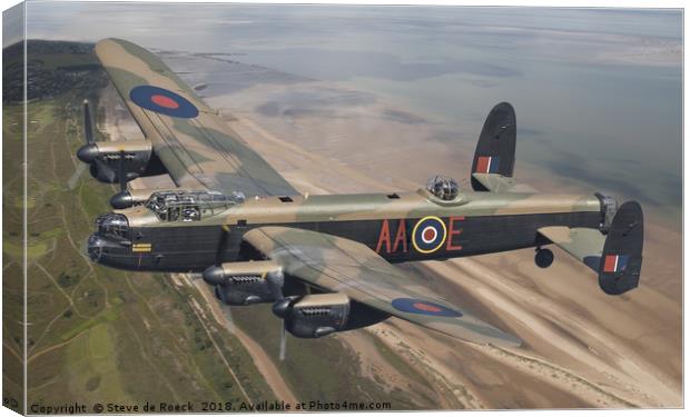 Avro Lancaster of 75 Squadron RAF crosses the coas Canvas Print by Steve de Roeck