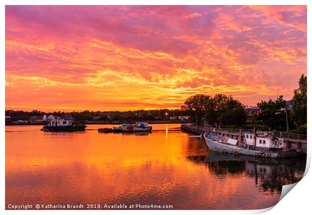 Sunset over the Itchen River in Southampton, UK Print by KB Photo