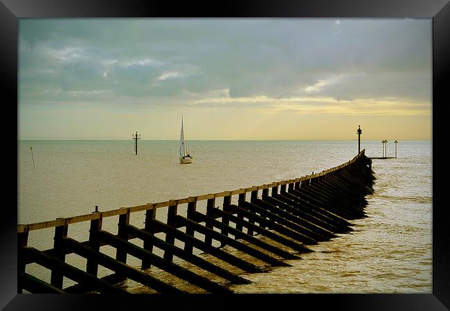 Sailing Into Littlehampton Harbour Framed Print by graham young