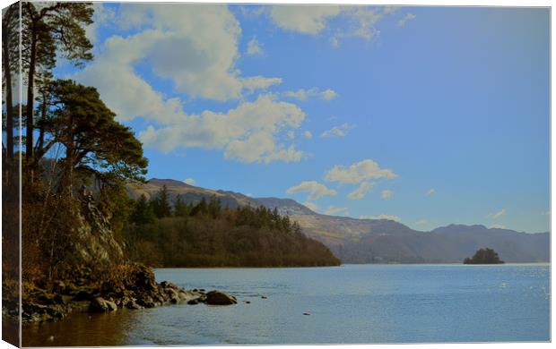 Derwentwater and Friars Crag  Canvas Print by graham young