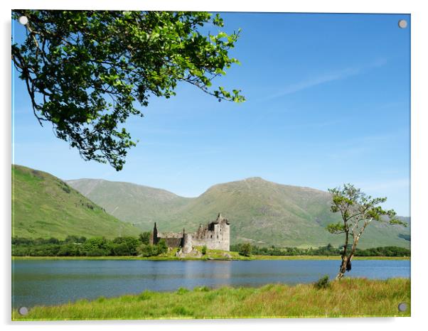 Loch Awe and Kilchurn Castle. Acrylic by Tommy Dickson