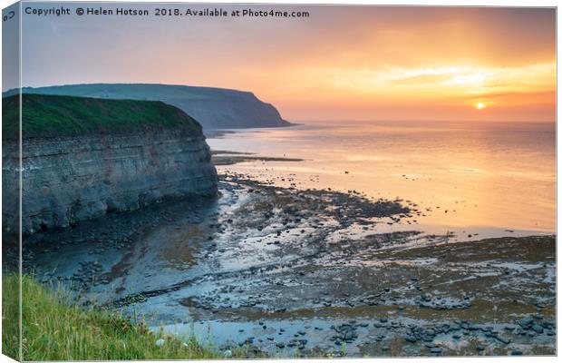 Sunset at Staithes Canvas Print by Helen Hotson