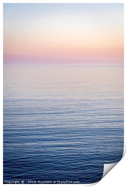 Sunset over Kimmeridge Bay in Dorset, UK Print by KB Photo