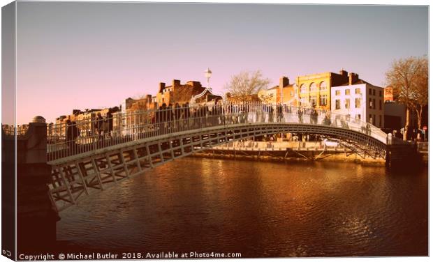 Ha'penny Bridge, Dublin City Canvas Print by Michael Butler
