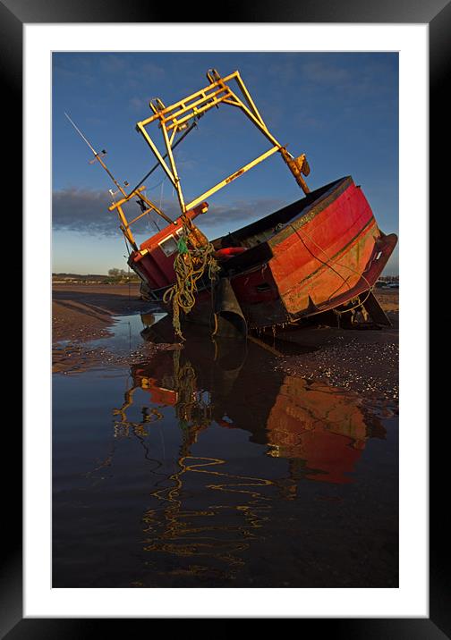 Boat on the Exe Estuary Framed Mounted Print by Pete Hemington