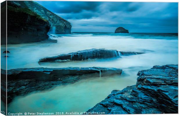 Gull Rock and Trebarwith Strand Cornwall           Canvas Print by Peter Stephenson