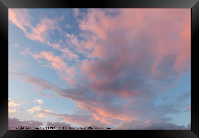 Pink clouds and blue skies at sunset 0162 Framed Print by Simon Bratt LRPS