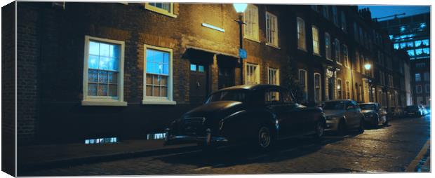 Vintage car in a London night Canvas Print by Iacopo Navari
