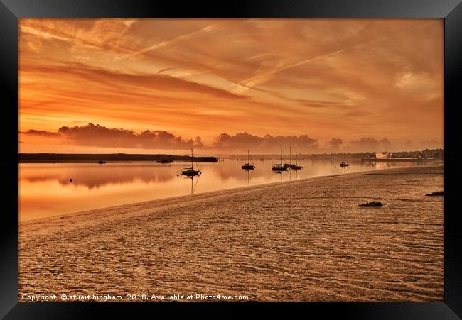 Stunning sunrise on the river Medway, Kent. Framed Print by stuart bingham