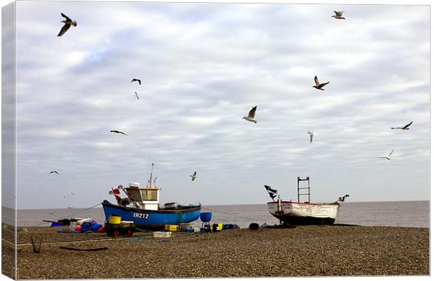 Aldeburgh Dinners Landed Canvas Print by Darren Burroughs