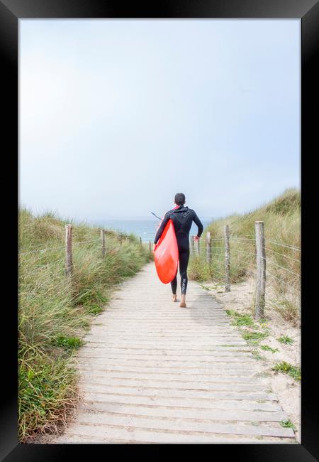 Cornwall Surfer Framed Print by Graham Custance