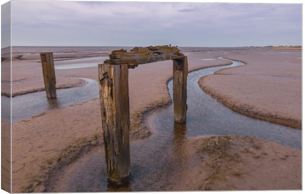 Snettisham Norfolk at low tide Canvas Print by Graeme Taplin Landscape Photography