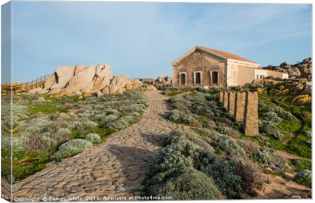 old abandonned house at capo testa teresa di gallu Canvas Print by Chris Willemsen