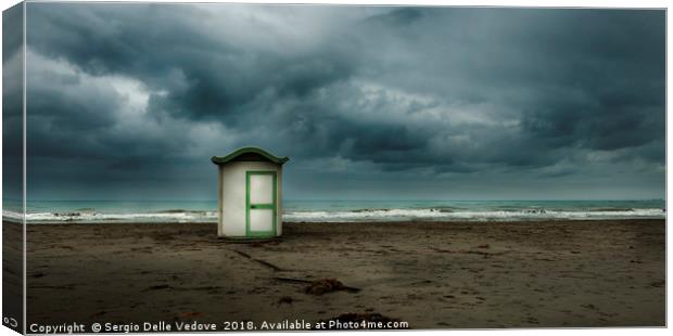 A thunderstorm on the beach Canvas Print by Sergio Delle Vedove