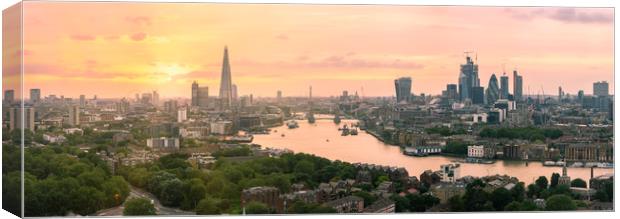 London Skyline at Sunset. Canvas Print by Daniel Farrington