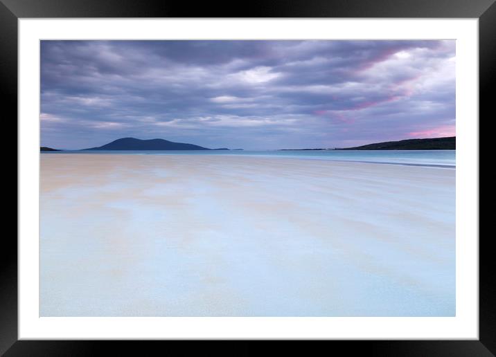 Luskentyre with Chaipavel in the distance Framed Mounted Print by Robert McCristall