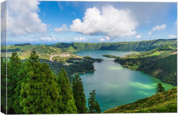 Majestic Twin Lakes of Sete Cidades Canvas Print by Kevin Snelling