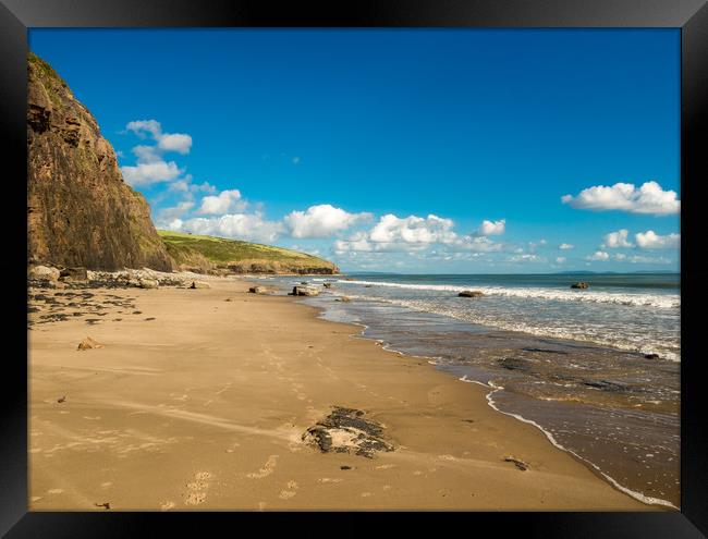 Amroth Beach, Pembrokeshire. Framed Print by Colin Allen