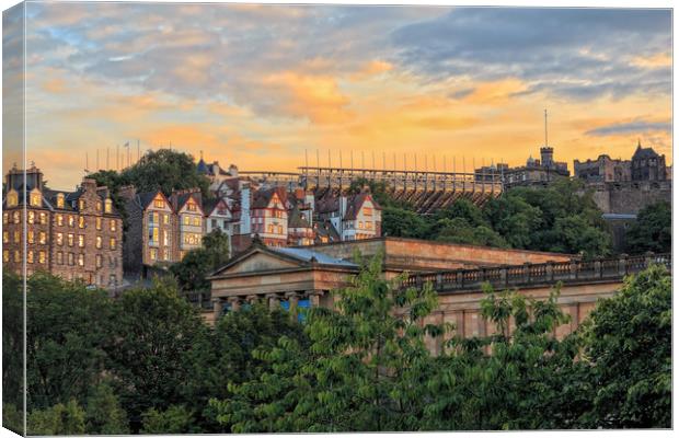Sunset over the Old Town, Edinburgh Canvas Print by Miles Gray