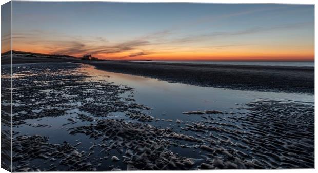 Last colours of sunset on Brancaster beach Canvas Print by Gary Pearson