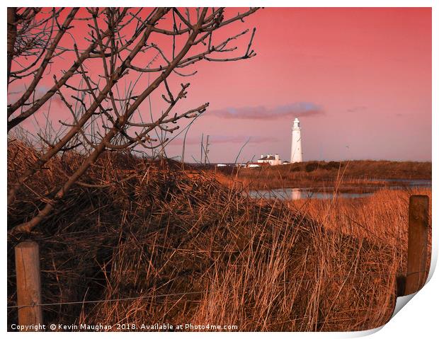 St Marys Lighthouse Print by Kevin Maughan