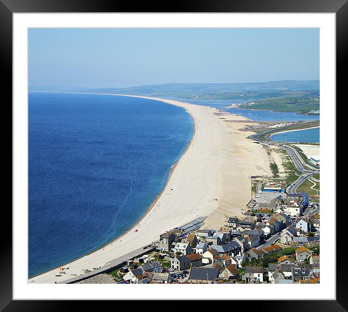 Chesil Beach Framed Mounted Print by kelly Draper