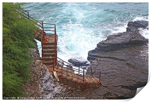 Sea promenade, mind the step! Print by Luisa Vallon Fumi