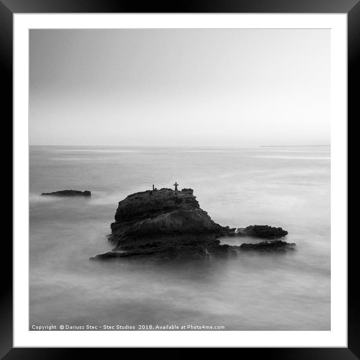 The feeling of loneliness. Framed Mounted Print by Dariusz Stec - Stec Studios