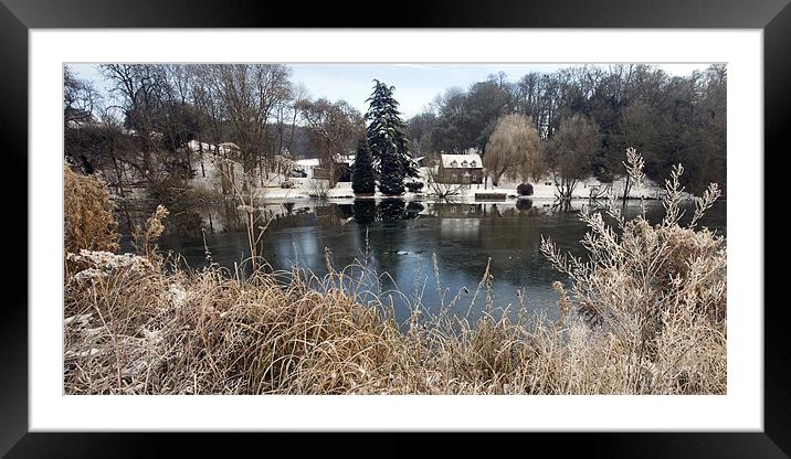The Thames in Winter Framed Mounted Print by Tony Bates