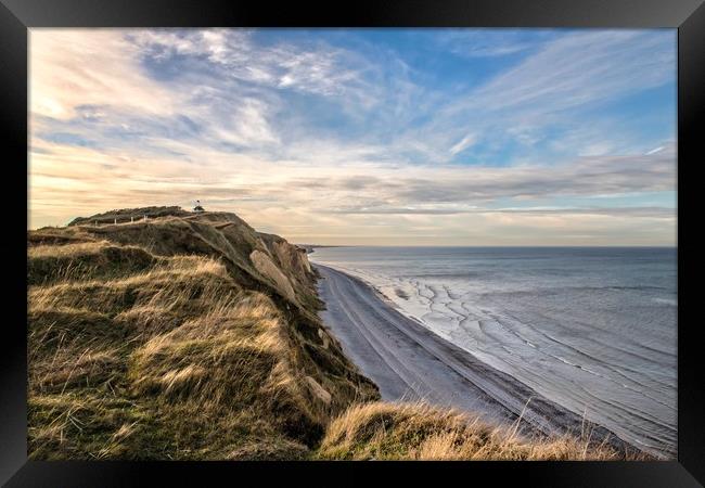 Sheringham cliffs and the coastwatch station Framed Print by Gary Pearson