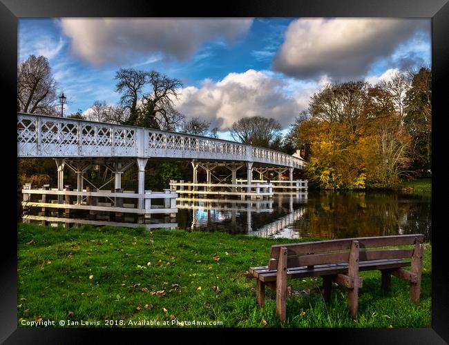 Whitchurch Toll Bridge Framed Print by Ian Lewis