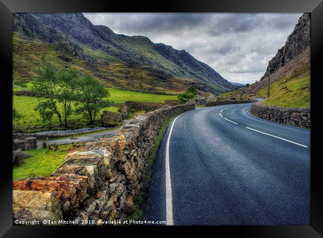 Llanberis Pass Framed Print by Ian Mitchell