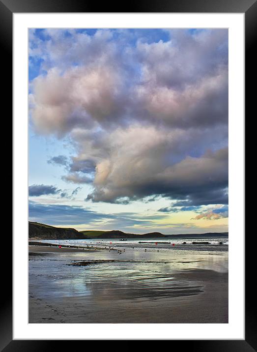 Mevagissey beach. Framed Mounted Print by Jim kernan