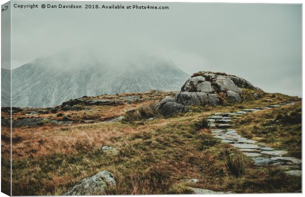 Hike Snowdonia Canvas Print by Dan Davidson