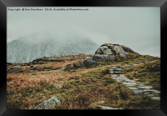 Hike Snowdonia Framed Print by Dan Davidson