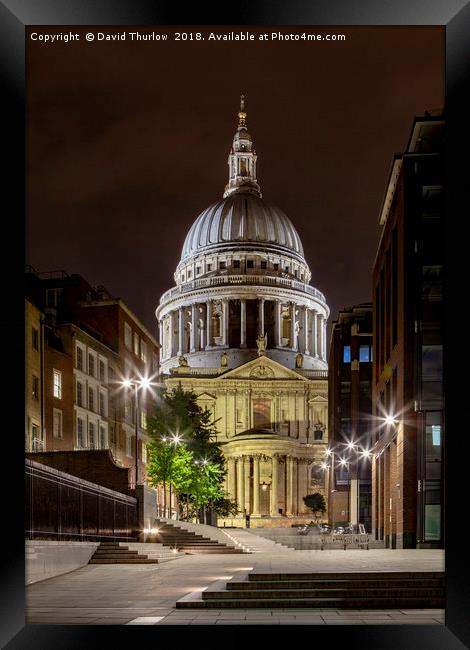 St Paul's Cathedral in London. Framed Print by David Thurlow